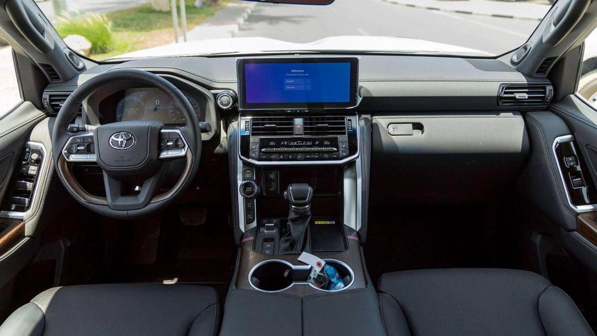 Toyota Land Cruiser VXR 3.5L-11-11
