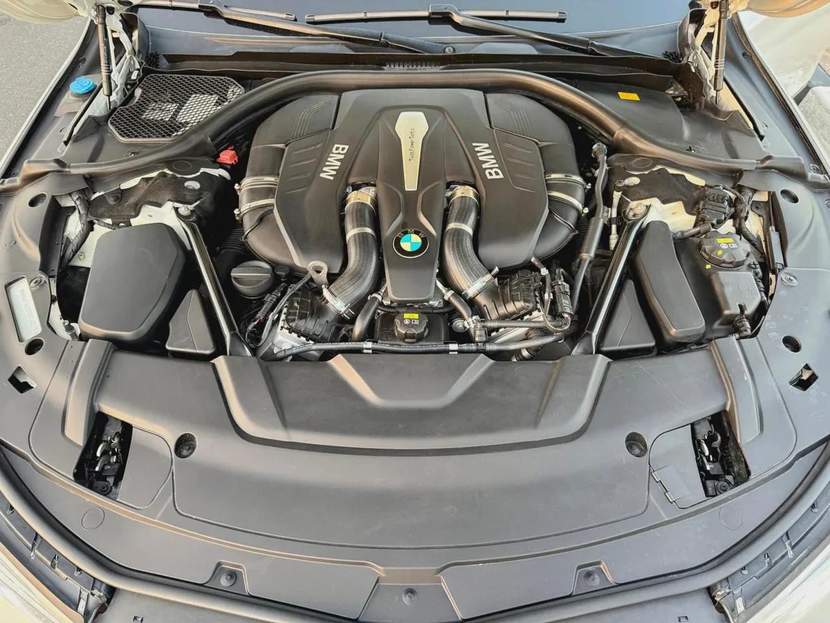 BMW 750I 2016 88000KM - Brown Interior - Japan Import - Clean Title-14-14