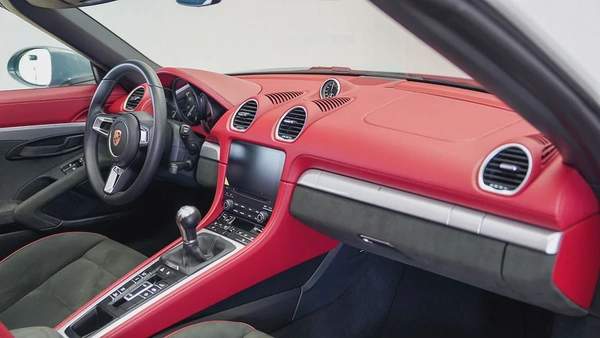 Special Offer | AED 7,134 PM | Up to 3 Years Unlimited Warranty | 718 Boxster - Spyder Manual