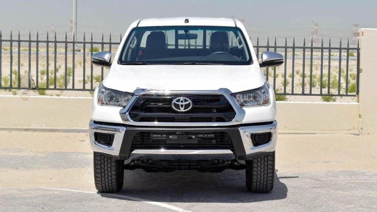Toyota Hilux HILUX 2.7L AT PETROL 2024 MED OPTION-1-1