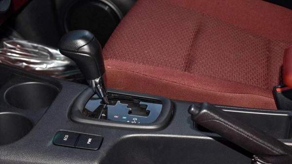 Toyota Hilux HILUX 2.7L AT PETROL 2024 MED OPTION