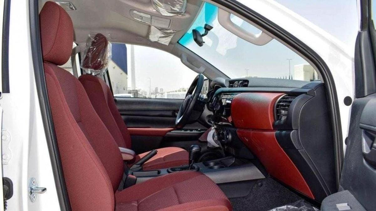 Toyota Hilux HILUX 2.7L AT PETROL 2024 MED OPTION-18-18