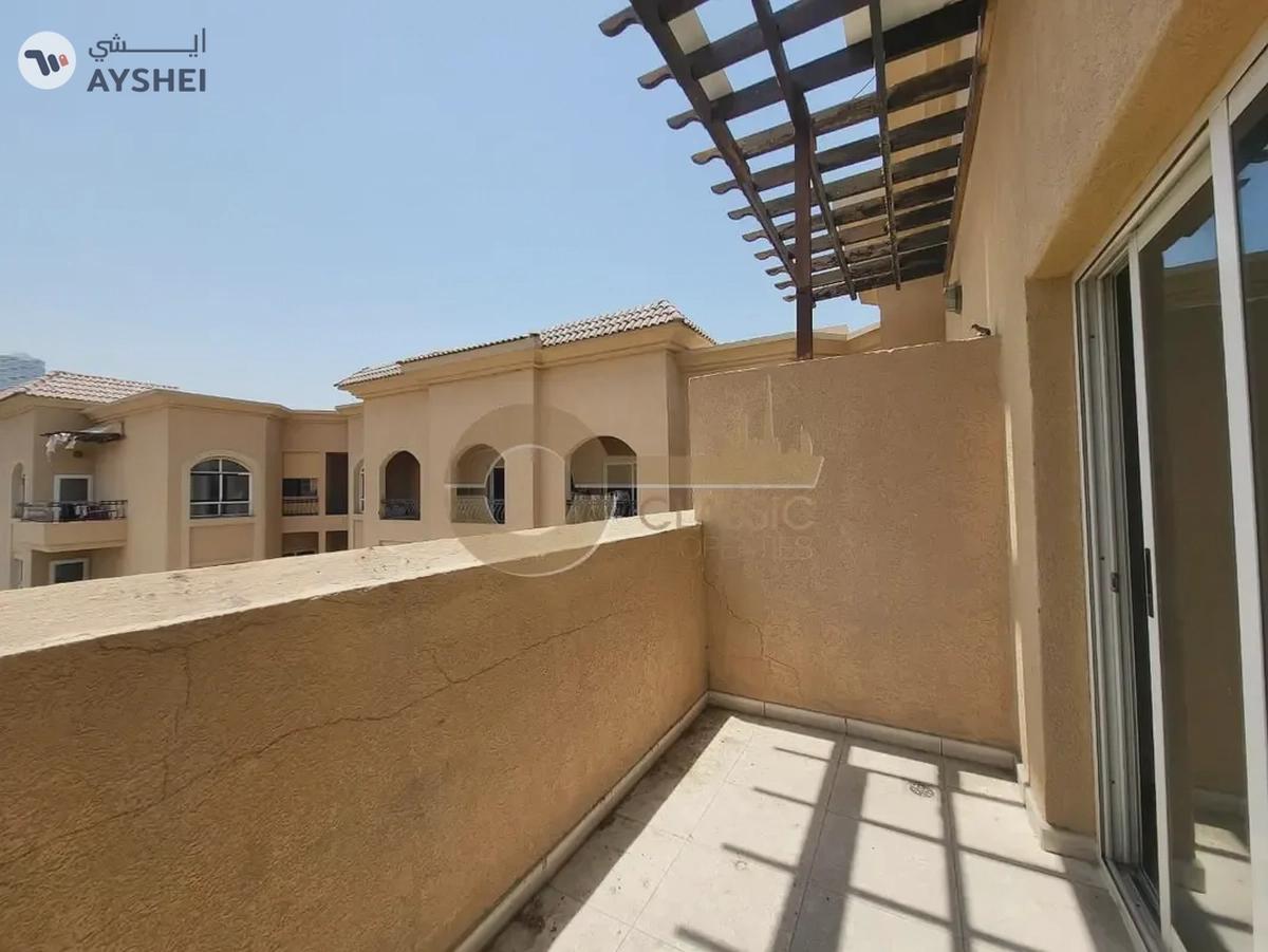 Pool View | Vacant | Spacious | Open Kitchen-0-landscape