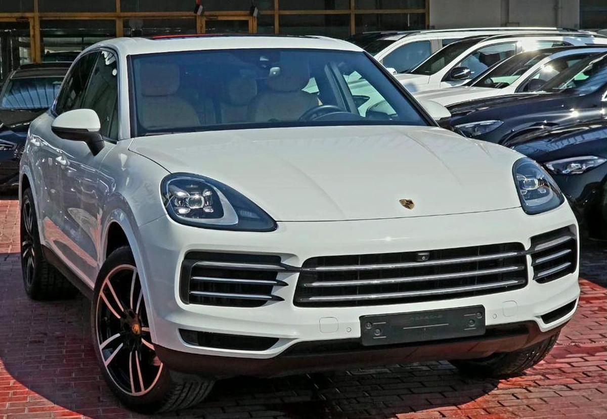 Porsche Cayenne Base SUV 3.6L 2018 GCC -10-10
