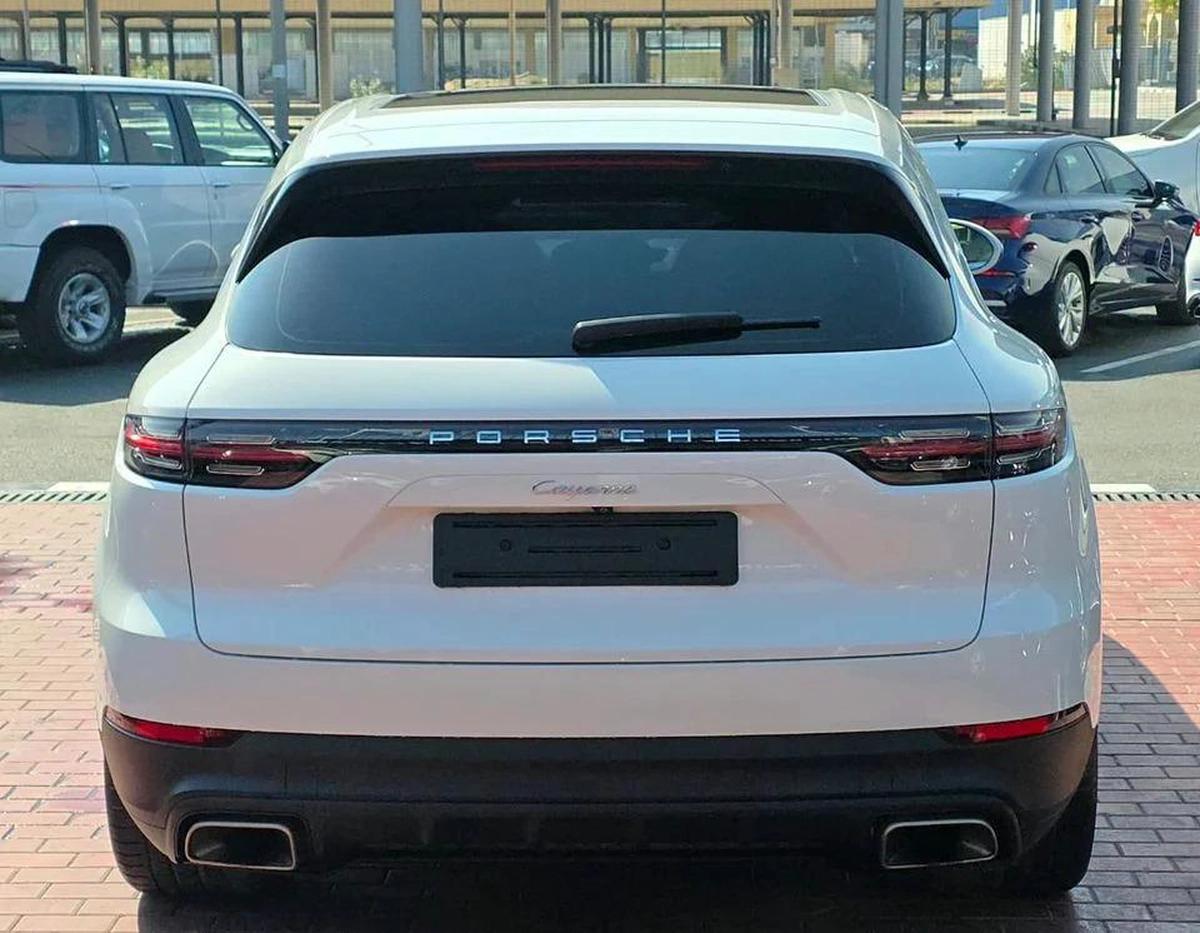 Porsche Cayenne Base SUV 3.6L 2018 GCC -9-9