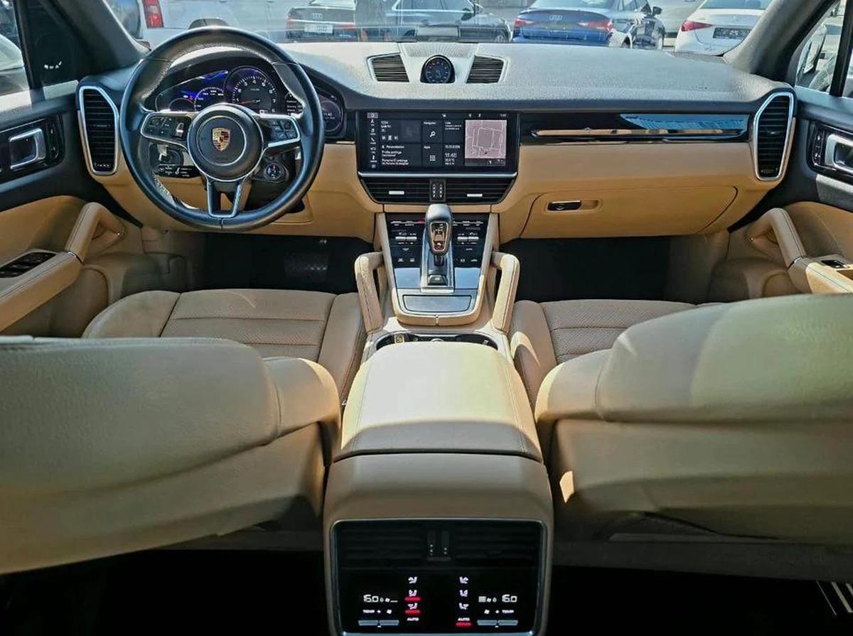 Porsche Cayenne Base SUV 3.6L 2018 GCC -5-5