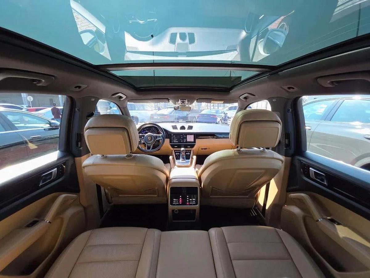 Porsche Cayenne Base SUV 3.6L 2018 GCC -12-12