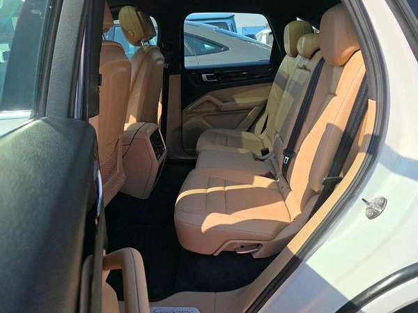 Porsche Cayenne Base SUV 3.6L 2018 GCC