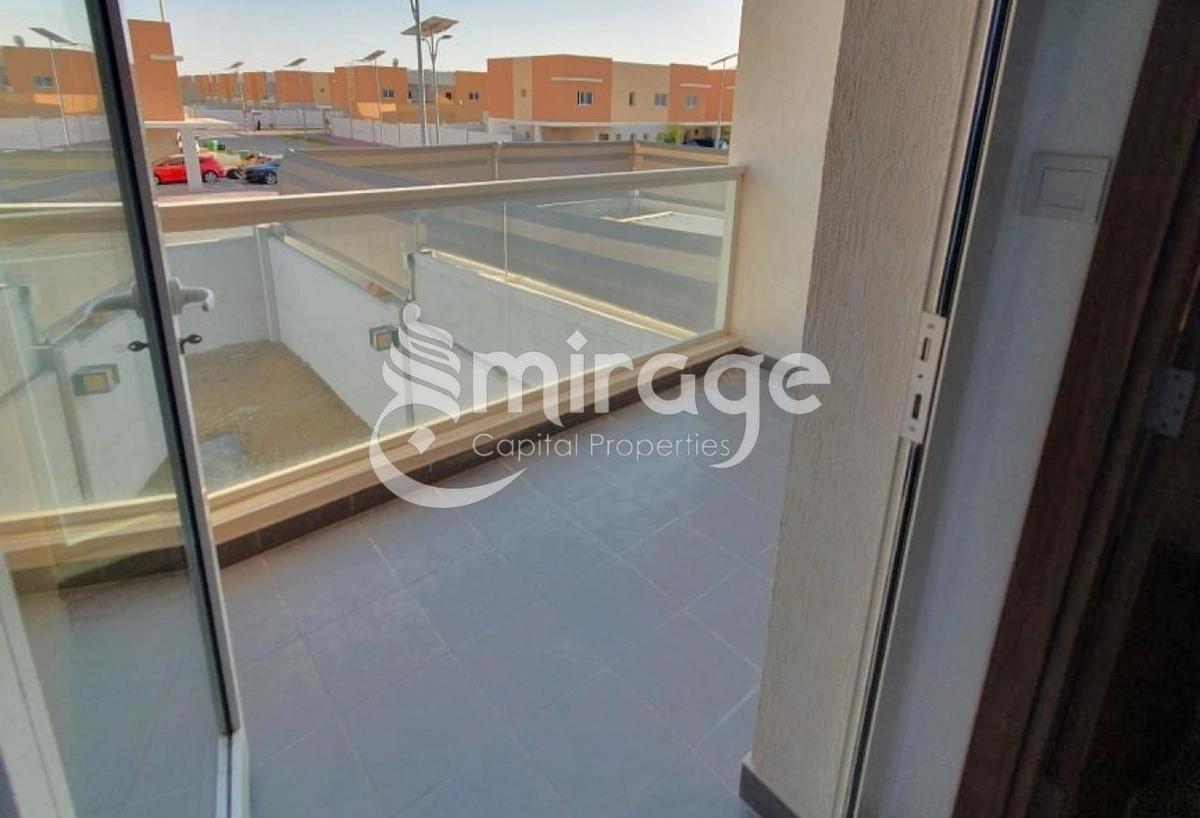 Modern Living | Open Layout 3BR TH | Prime Area-1-1