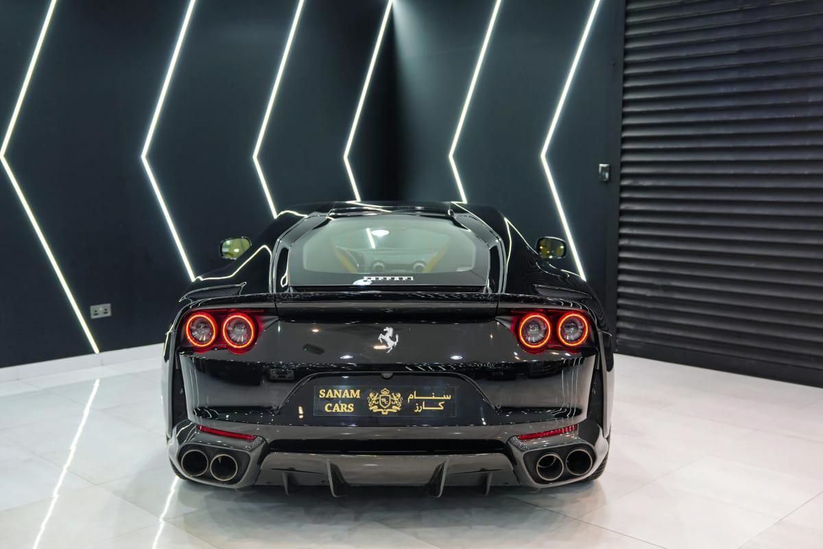 Ferrari 812 Superfast-2-2