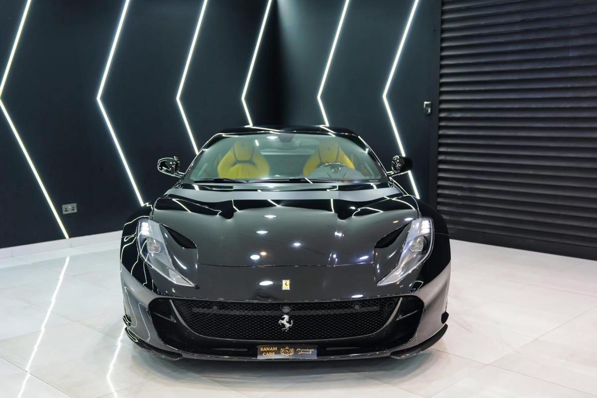 Ferrari 812 Superfast-5-5