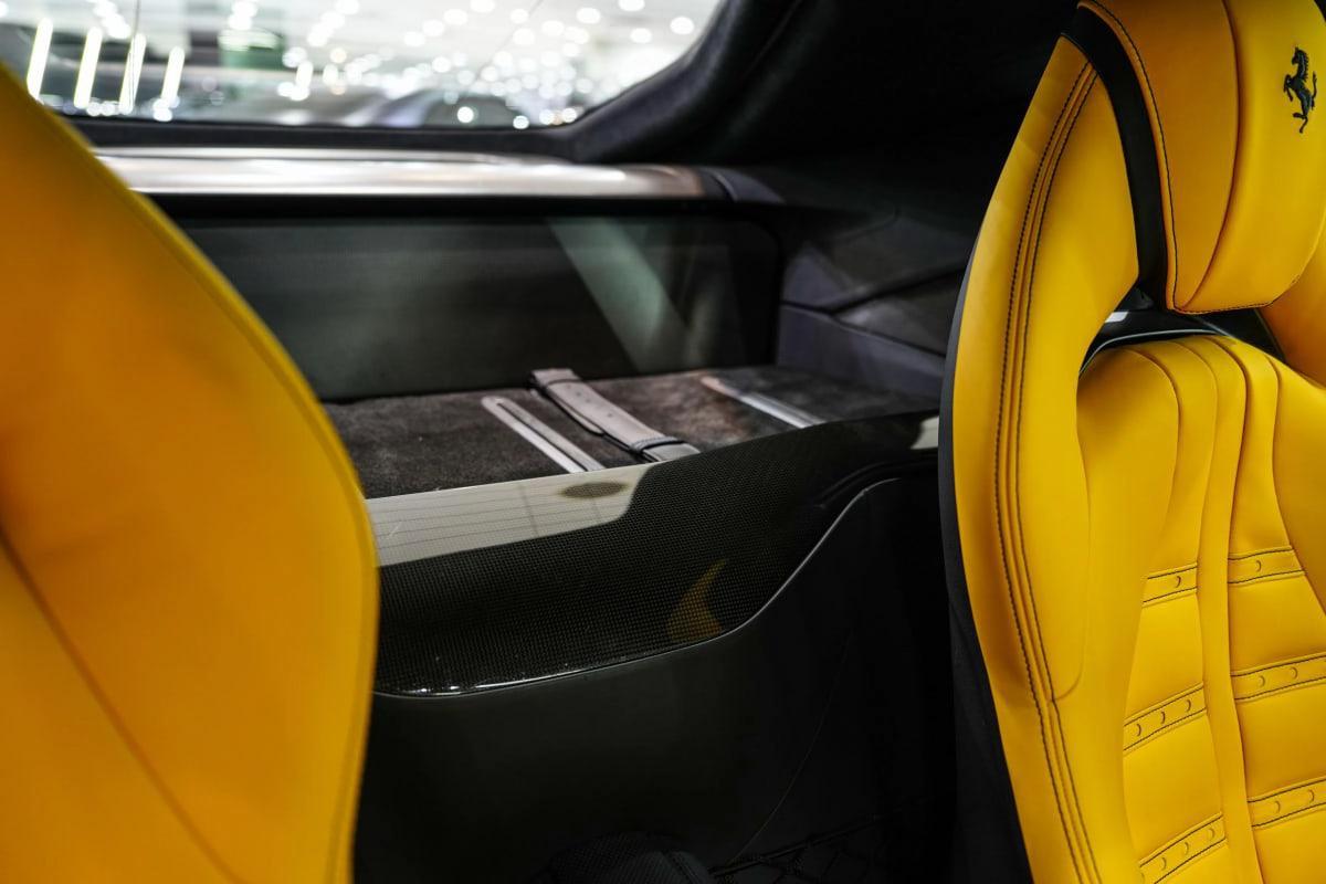 Ferrari 812 Superfast-1-1