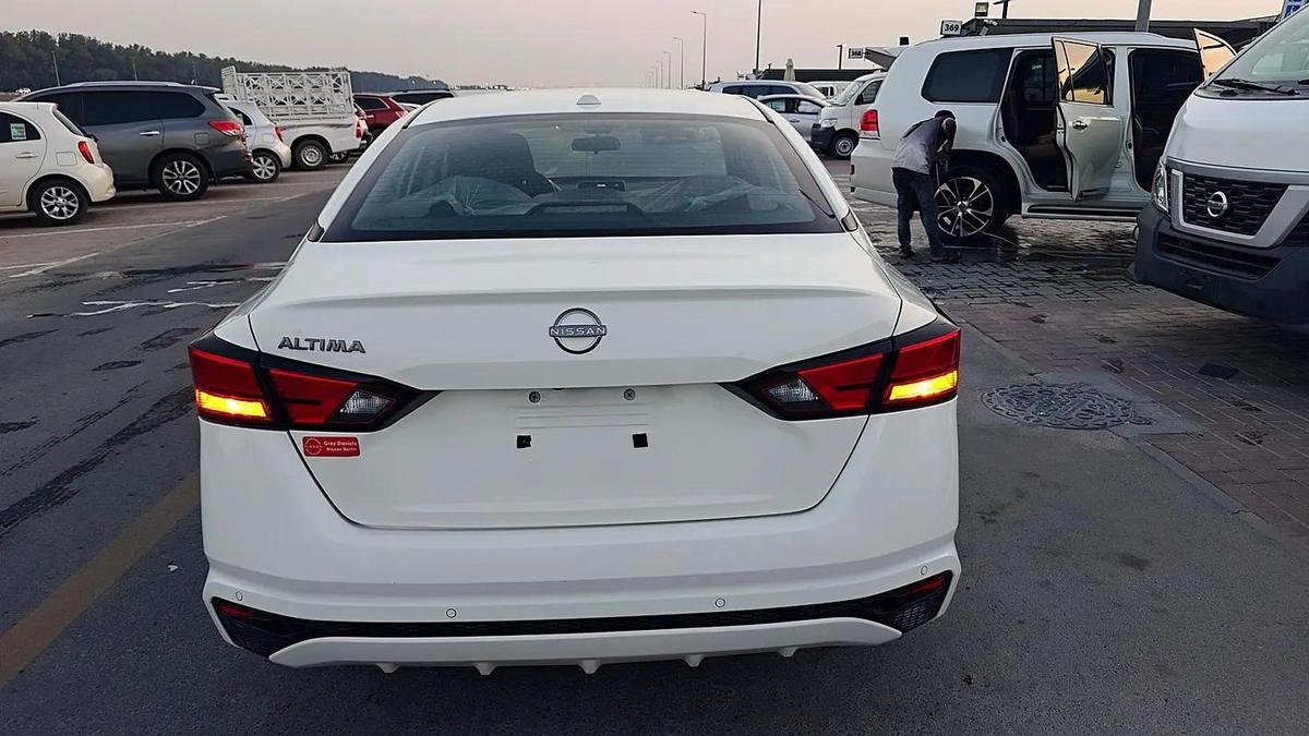 2025 Nissan Altima SE - American Specs - GCC Ready-16-16