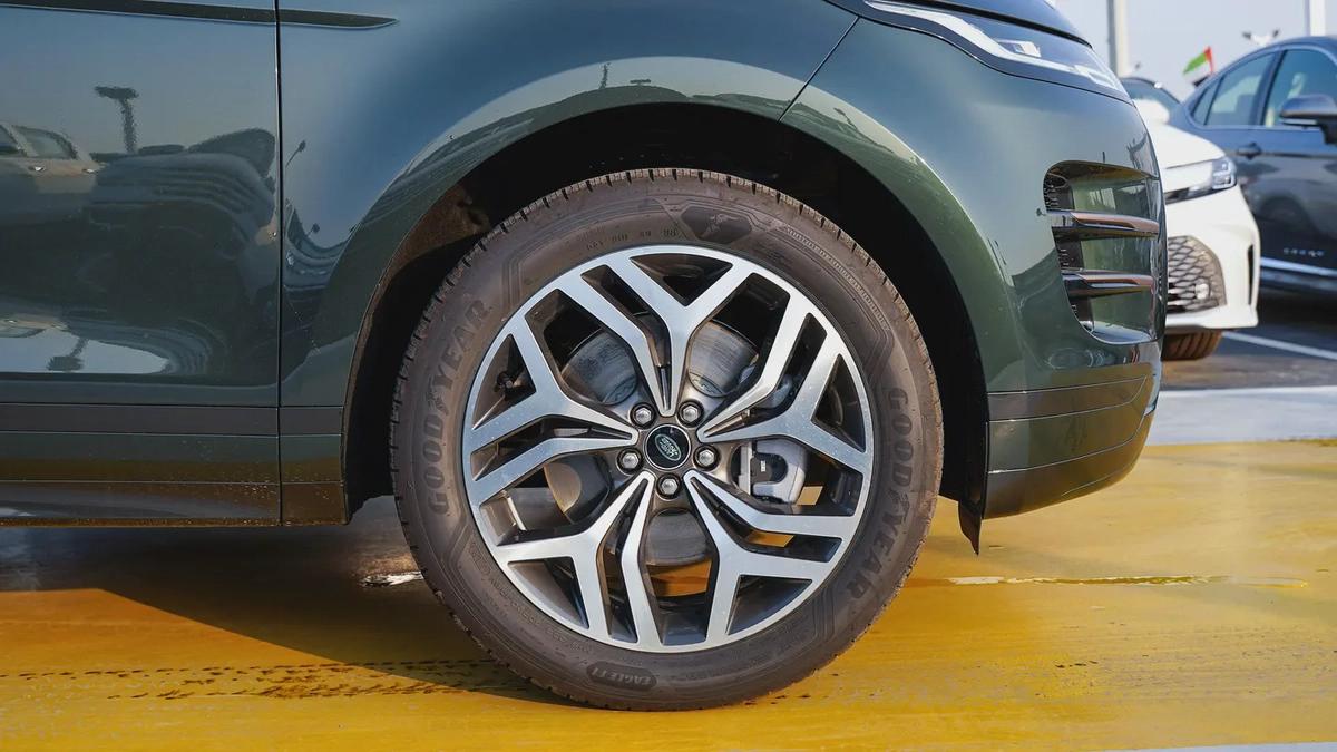LAND ROVER RANGE ROVER EVOQUE P250 DYNAMIC SE 2.0L BRAND NEW MODEL 2025-4-4
