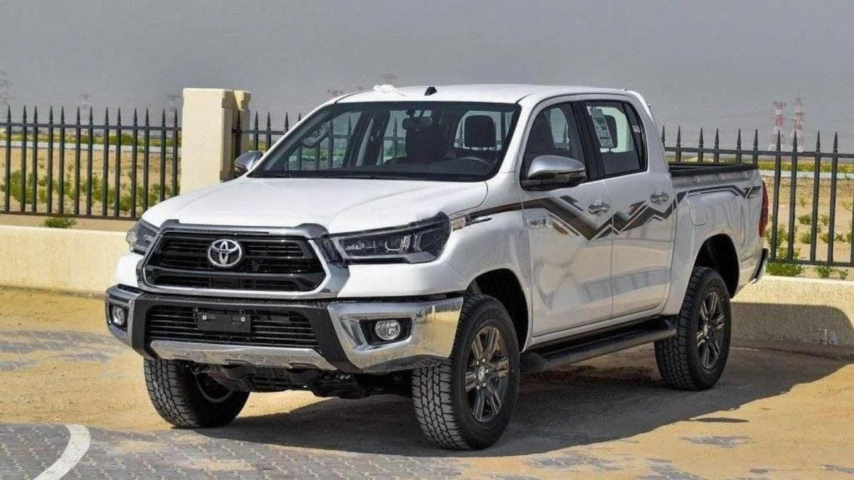 Toyota Hilux TOYOTA HILUX DC 2.7L 4X4 PETROL W/REAR CAMERA A/T MY24 2.7L Petrol 2024-2-2