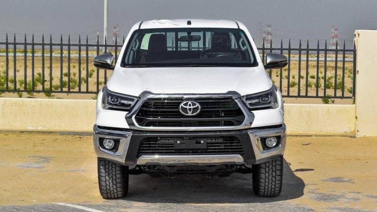 Toyota Hilux TOYOTA HILUX DC 2.7L 4X4 PETROL W/REAR CAMERA A/T MY24 2.7L Petrol 2024-4-4