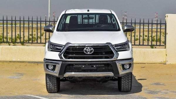 Toyota Hilux TOYOTA HILUX DC 2.7L 4X4 PETROL W/REAR CAMERA A/T MY24 2.7L Petrol 2024