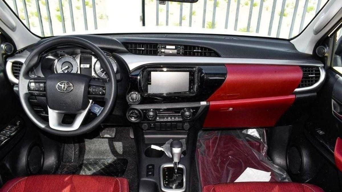 Toyota Hilux TOYOTA HILUX DC 2.7L 4X4 PETROL W/REAR CAMERA A/T MY24 2.7L Petrol 2024-14-14