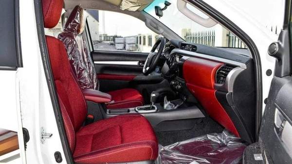 Toyota Hilux TOYOTA HILUX DC 2.7L 4X4 PETROL W/REAR CAMERA A/T MY24 2.7L Petrol 2024