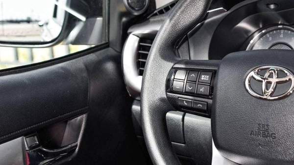 Toyota Hilux TOYOTA HILUX DC 2.7L 4X4 PETROL W/REAR CAMERA A/T MY24 2.7L Petrol 2024