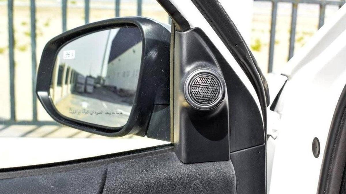Toyota Hilux TOYOTA HILUX DC 2.7L 4X4 PETROL W/REAR CAMERA A/T MY24 2.7L Petrol 2024-20-20