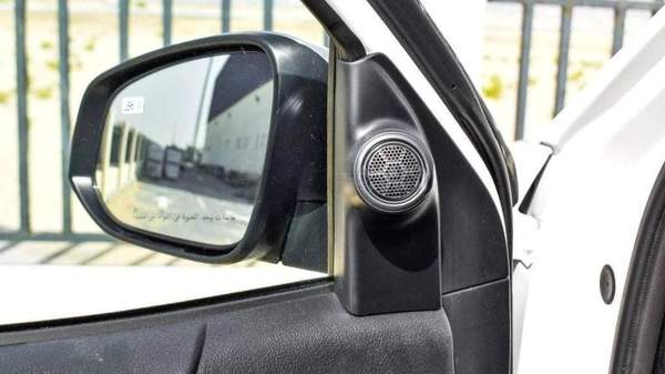Toyota Hilux TOYOTA HILUX DC 2.7L 4X4 PETROL W/REAR CAMERA A/T MY24 2.7L Petrol 2024