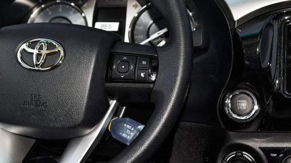 Toyota Hilux TOYOTA HILUX DC 2.7L 4X4 PETROL W/REAR CAMERA A/T MY24 2.7L Petrol 2024