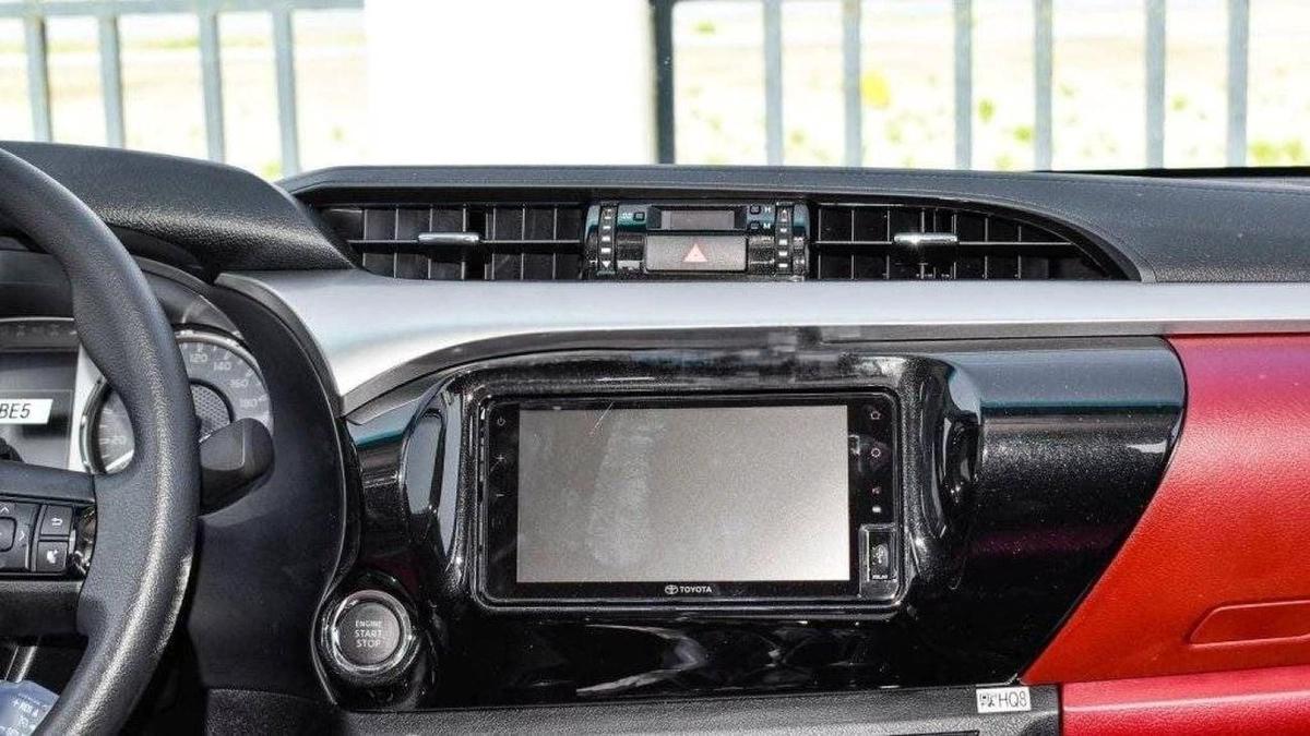 Toyota Hilux TOYOTA HILUX DC 2.7L 4X4 PETROL W/REAR CAMERA A/T MY24 2.7L Petrol 2024-22-22