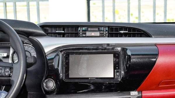 Toyota Hilux TOYOTA HILUX DC 2.7L 4X4 PETROL W/REAR CAMERA A/T MY24 2.7L Petrol 2024