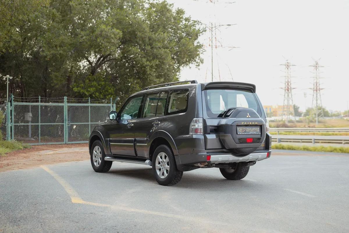 AED 971/Month | Pajero GLS | GCC Specs | REF#M01623-4-4