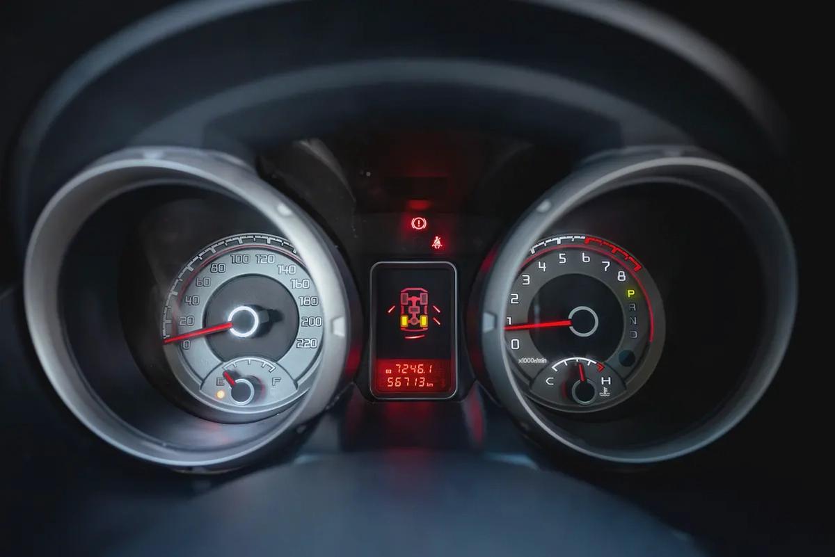AED 971/Month | Pajero GLS | GCC Specs | REF#M01623-15-15