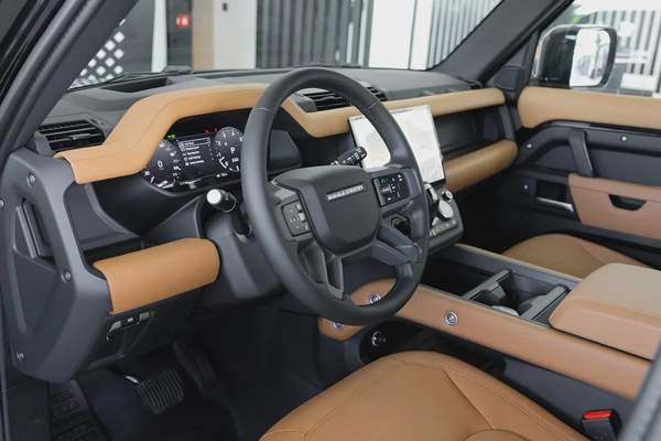 Land Rover Defender | 110 X-Dynamic HSE P400 | GCC Specs | 2026 (Export)