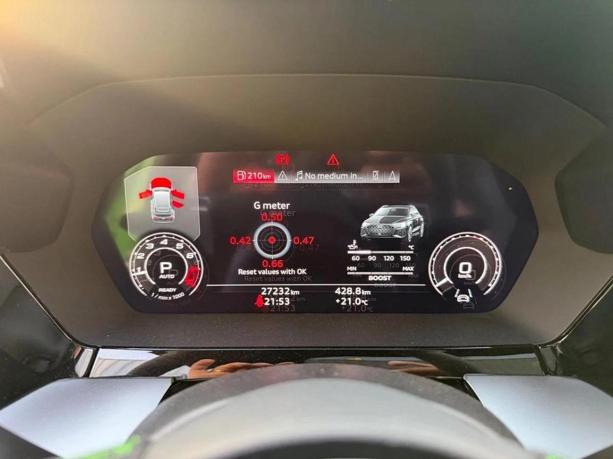 Audi RS3 TFSI quattro 2.5L Sportback-5-5