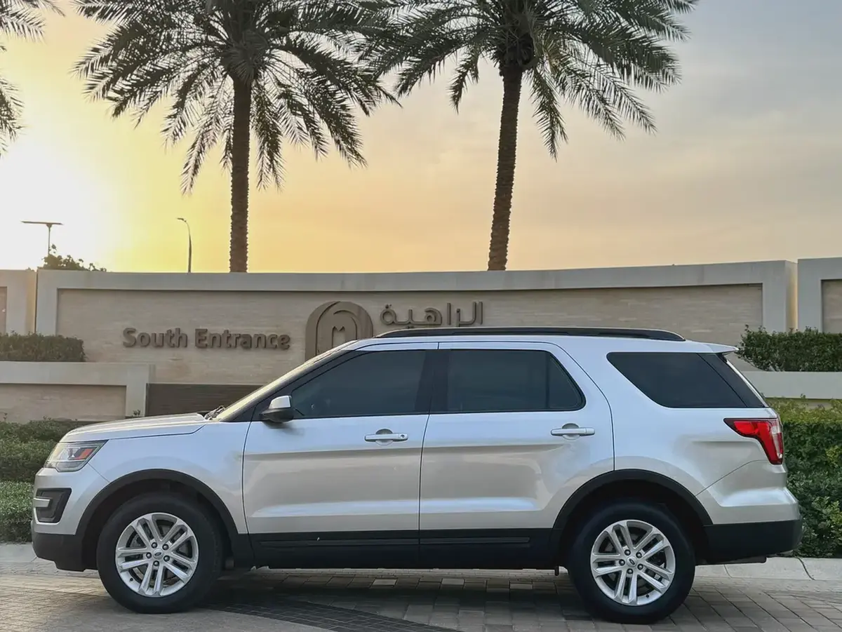 4x4 2017 GCC Ford Explorer Accident Free No Mechanical Issue-2-2