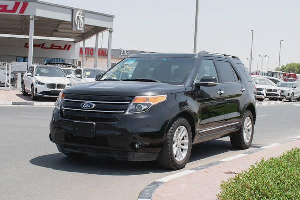 2012 - FORD EXPLORER - IMMACULATE CONDITION - ONLY 92,000 KM