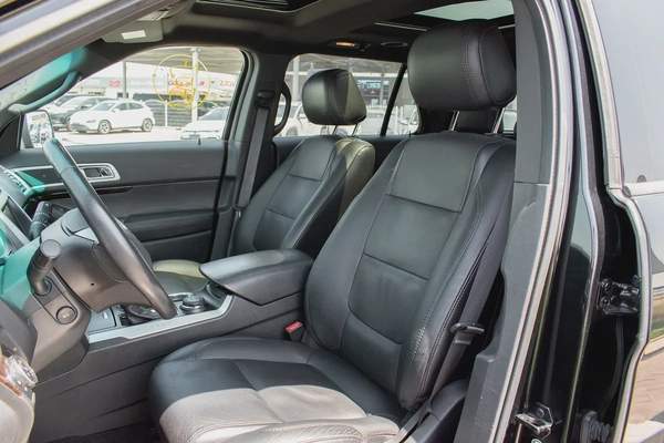 2012 - FORD EXPLORER - IMMACULATE CONDITION - ONLY 92,000 KM