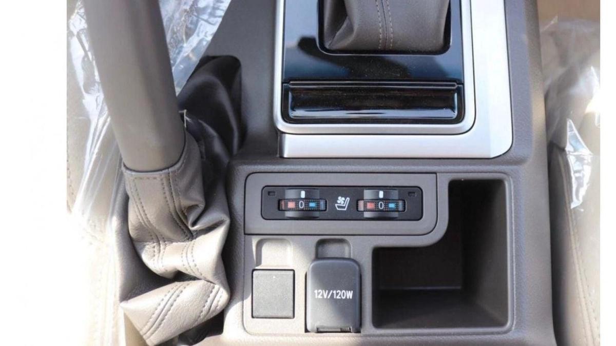 Toyota Prado 2023 new TYOTA PRADO 2700CC VXR FULL OPTION PETROL AUTOMATIC ZERO KM-11-11