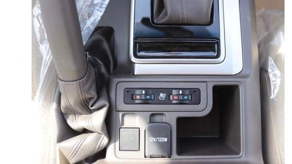 Toyota Prado 2023 new TYOTA PRADO 2700CC VXR FULL OPTION PETROL AUTOMATIC ZERO KM