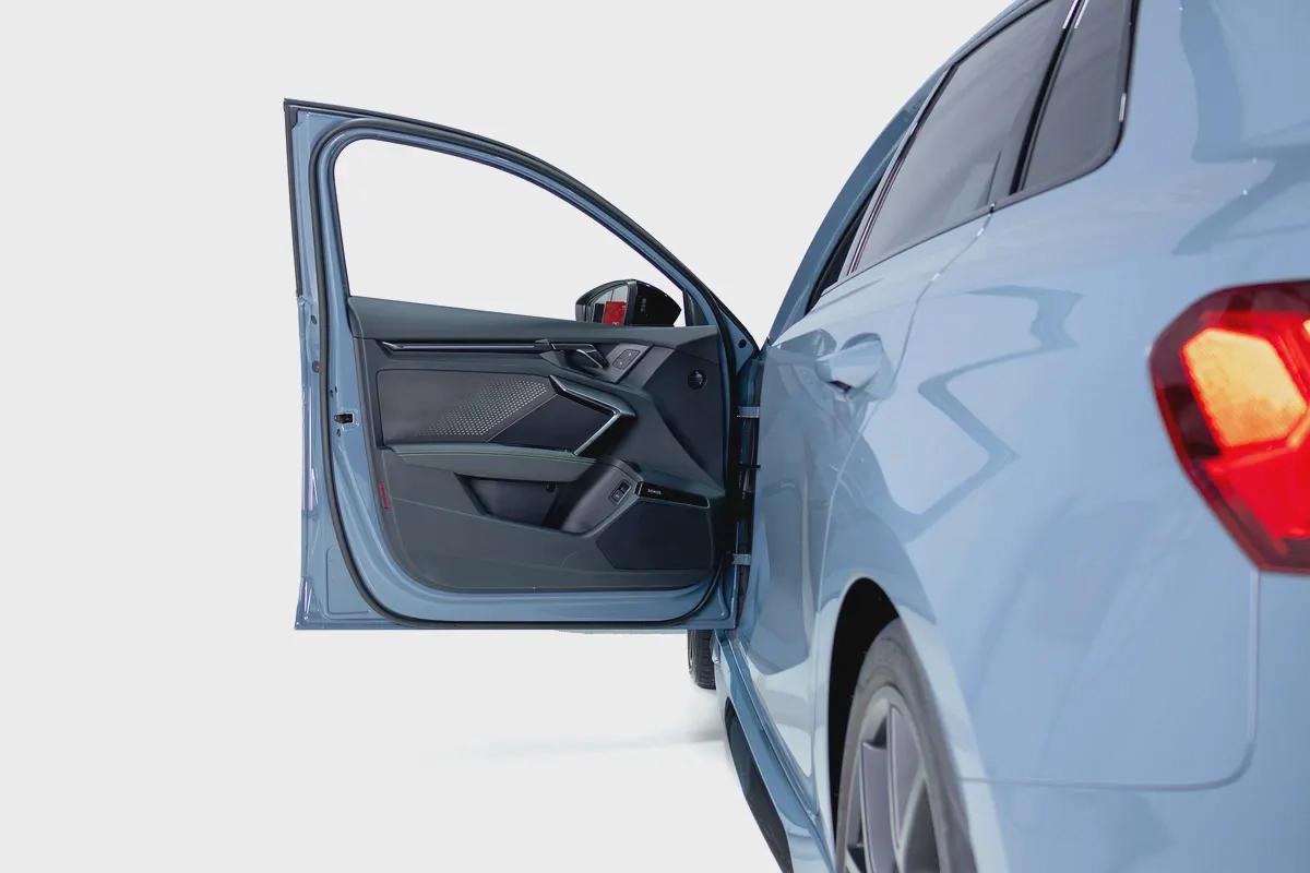 Audi RS3 Sportback-Al Nabooda warranty Service Contract-Carbon RS Bucket Seats-Special Color-16-16