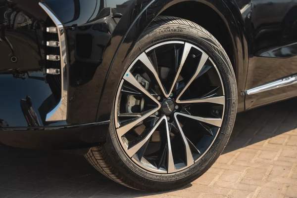 Jetour X70 Plus Luxury 2025 Low Mileage GCC 1.6L Turbo 4 Cylinders