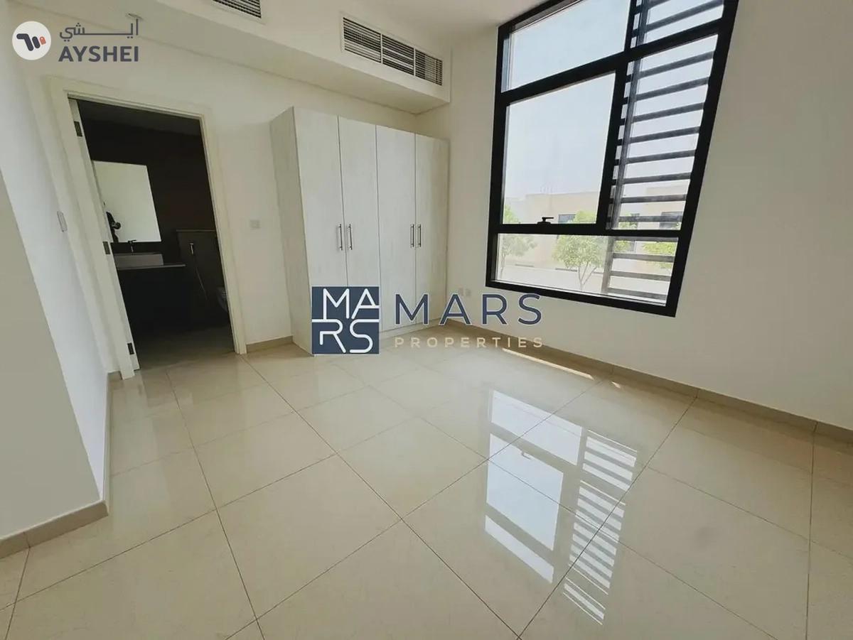 Spacious, Luxury 3 Bedroom Townhouse with Close Kitchen Available For Rent -7-7