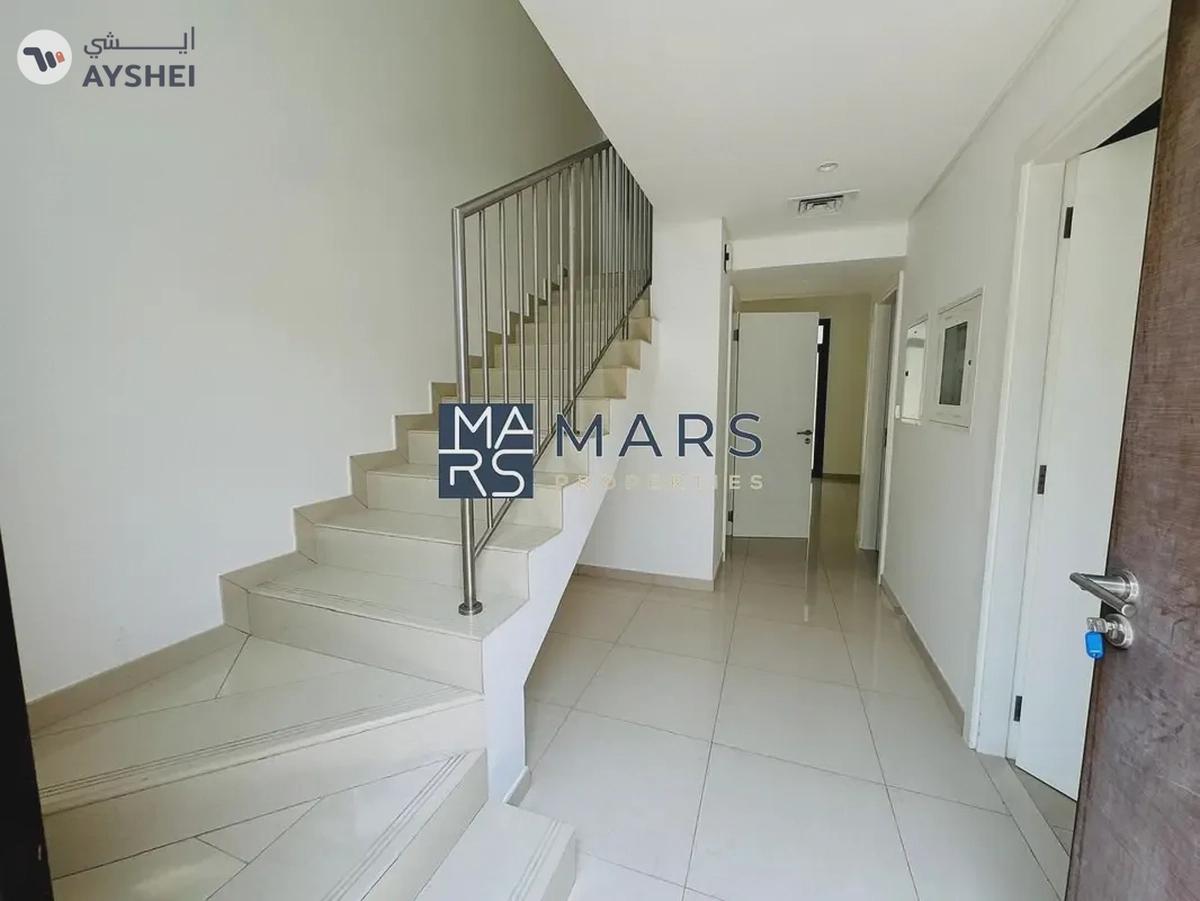 Spacious, Luxury 3 Bedroom Townhouse with Close Kitchen Available For Rent -8-8