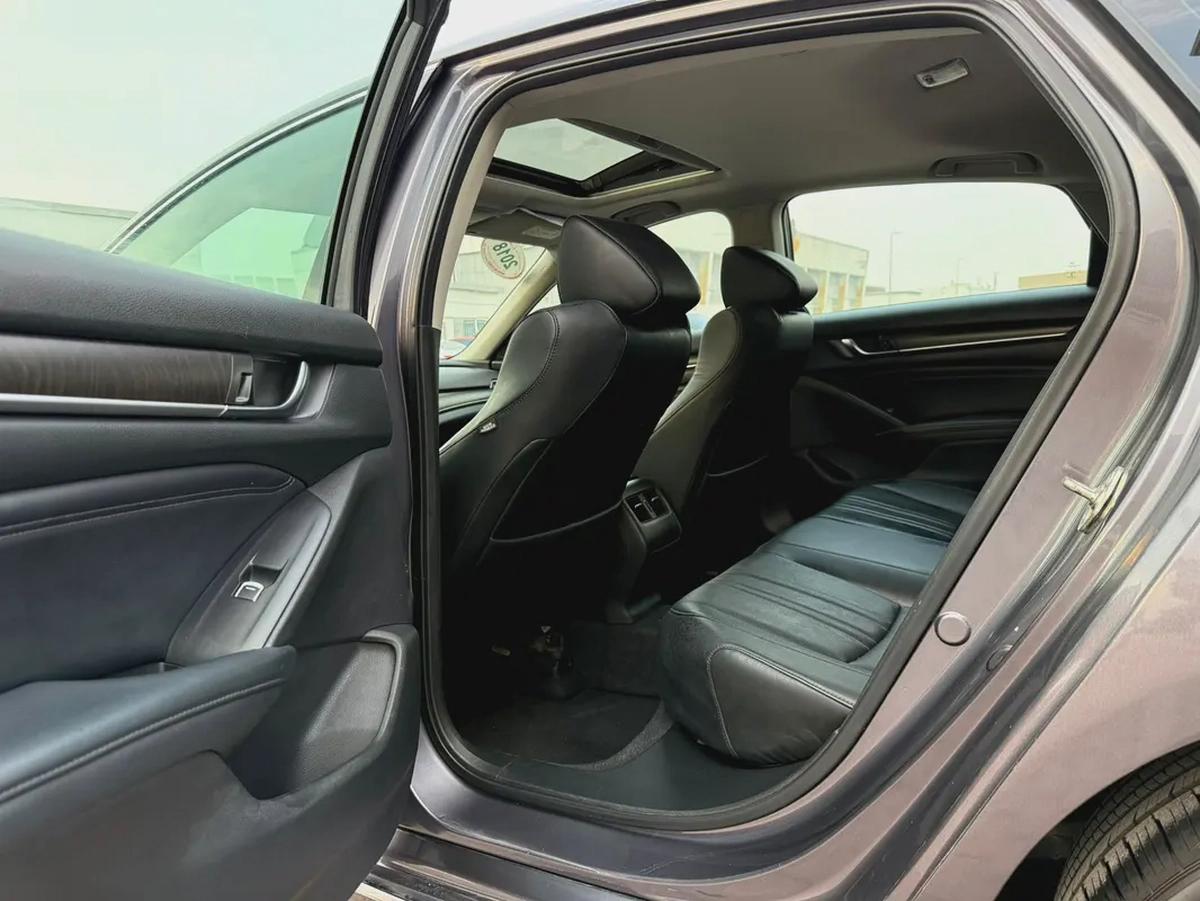 Honda Accord, 2018 GCC specs, full option, in excellent condition,-10-10