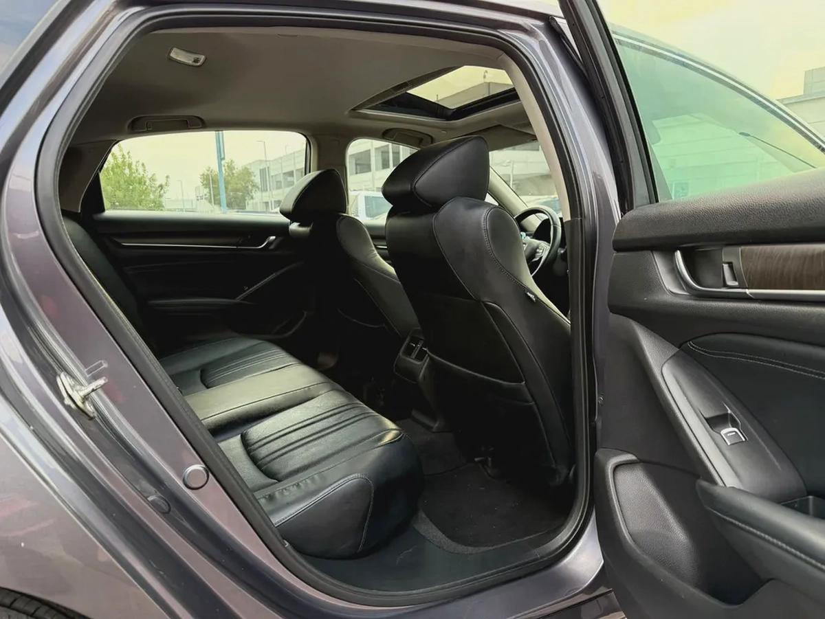 Honda Accord, 2018 GCC specs, full option, in excellent condition,-11-11