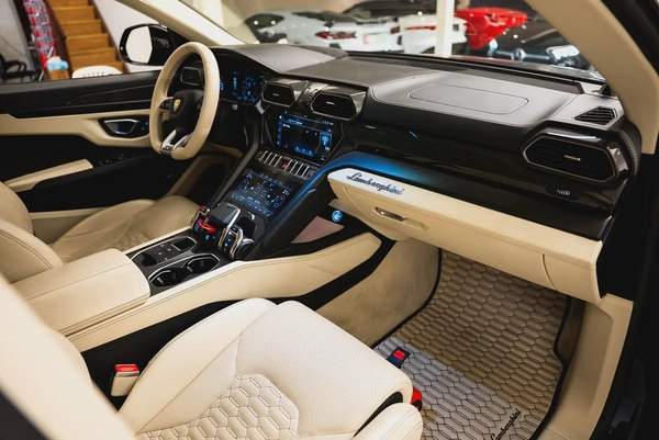 AED 12,517 PM | LAMBORGHINI URUS 2022 | VIP SEATS | PRISTINE CONDITION | 1 YEAR WARRANTY | GCC