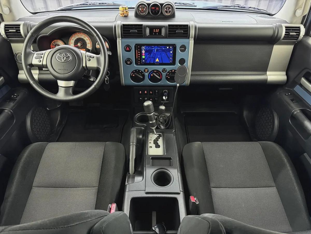 Toyota FJ Cruiser 2020 GCC specs for 200,000.00 AED-7-7