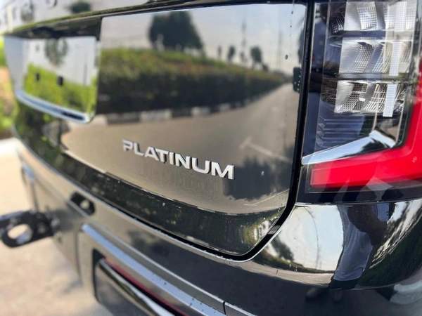 Nissan Patrol SE PLATINUM