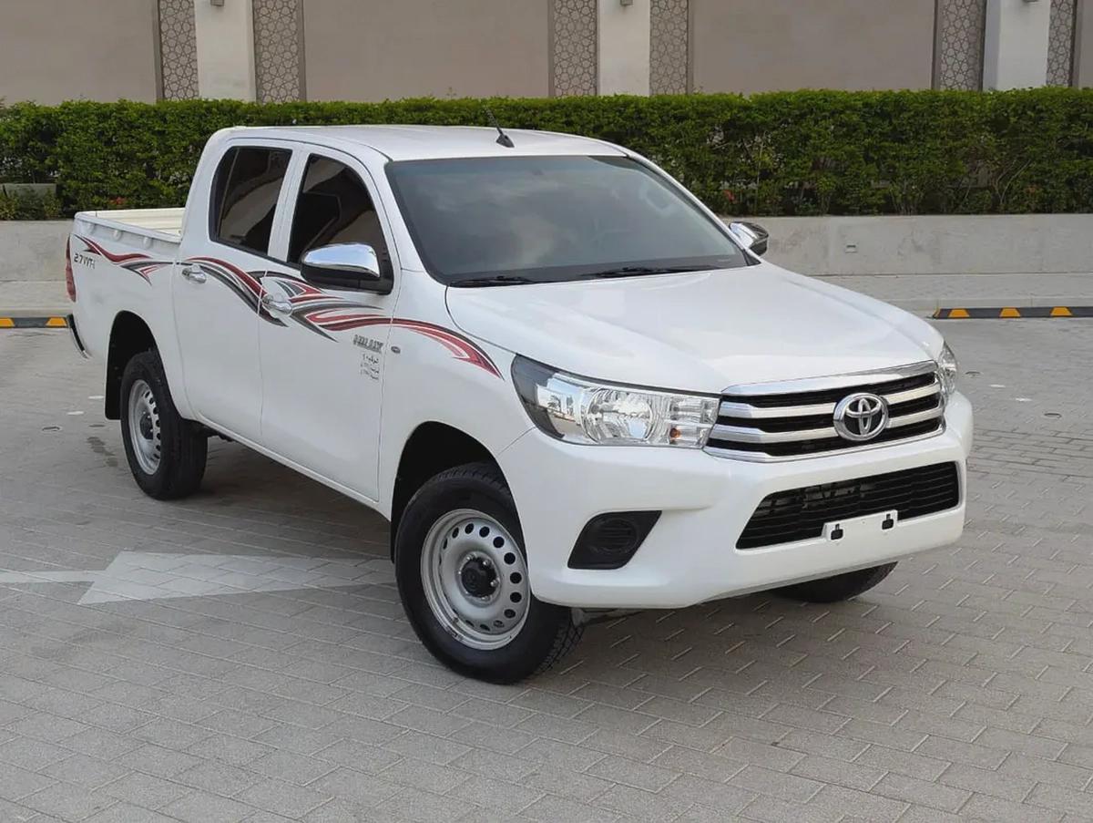 2022 Toyota Hilux GL 2.7 L 4X4 Automatic - Original paint - GCC Specs Dual Cab Pickup |-0-0