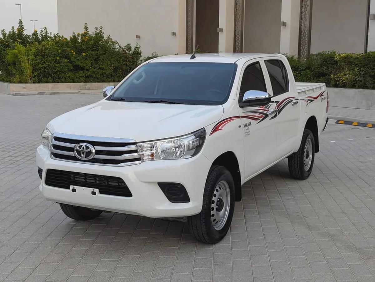 2022 Toyota Hilux GL 2.7 L 4X4 Automatic - Original paint - GCC Specs Dual Cab Pickup |-1-1