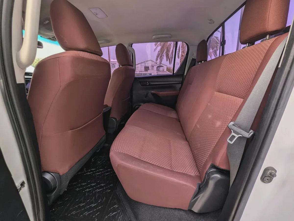 2022 Toyota Hilux GL 2.7 L 4X4 Automatic - Original paint - GCC Specs Dual Cab Pickup |-5-5